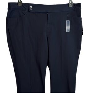 NWT Chaps Navy Slimming Fit Capri in‎ Size 18W